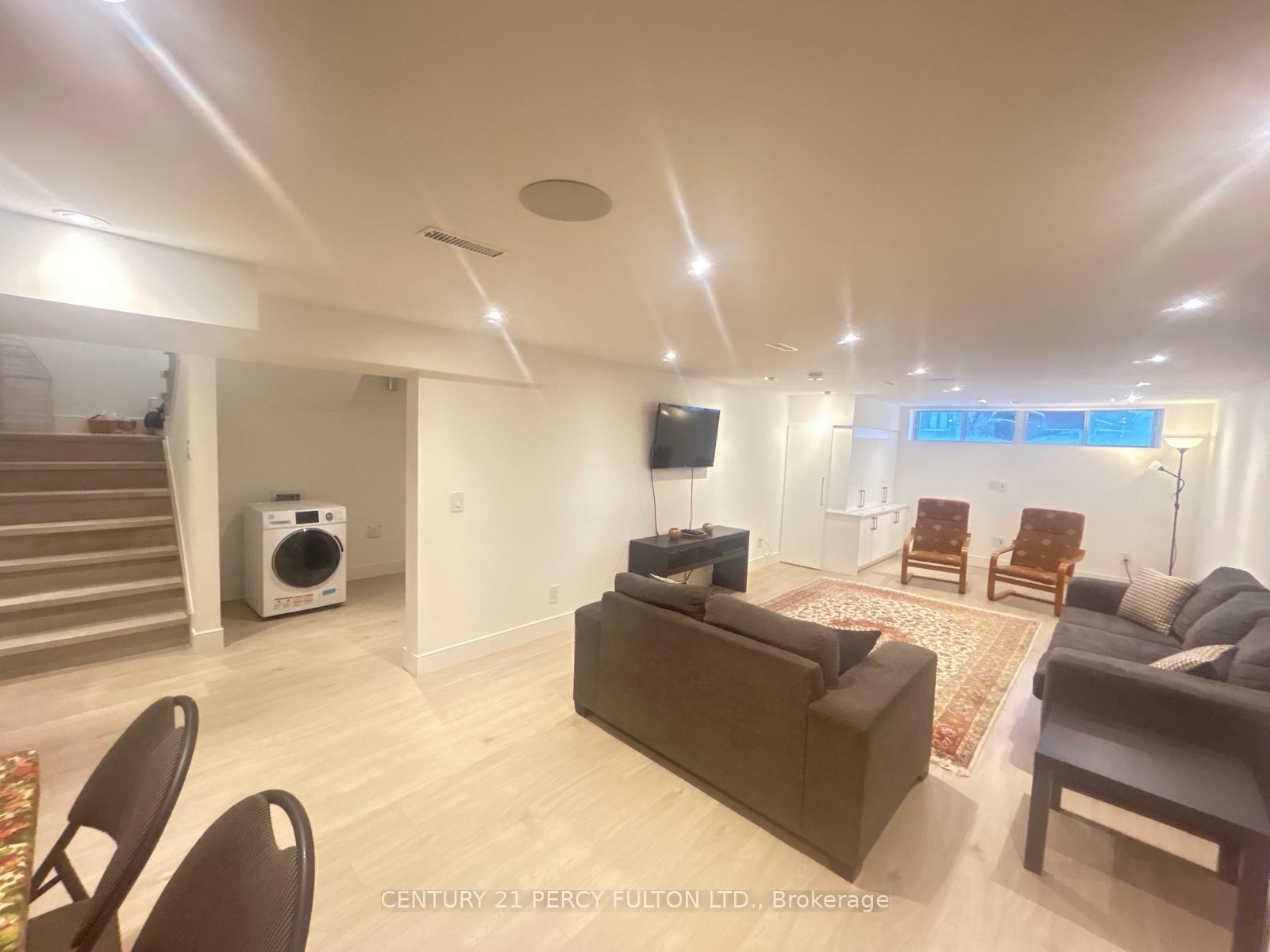 Photo de la propriété: 19 Holman Crescent Bsmt ON L4G 1Z8