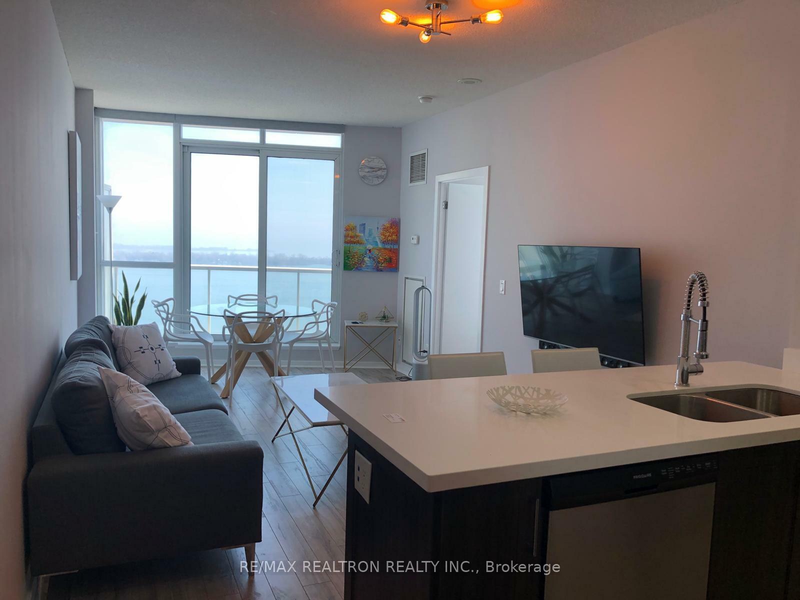Property Photo: 208 Queens Quay N/A W 3005 ON M5J 2Y5