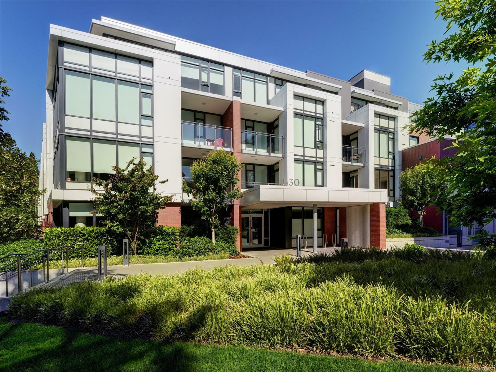 Property Photo: 530 Michigan St 104 BC V8V 0G2