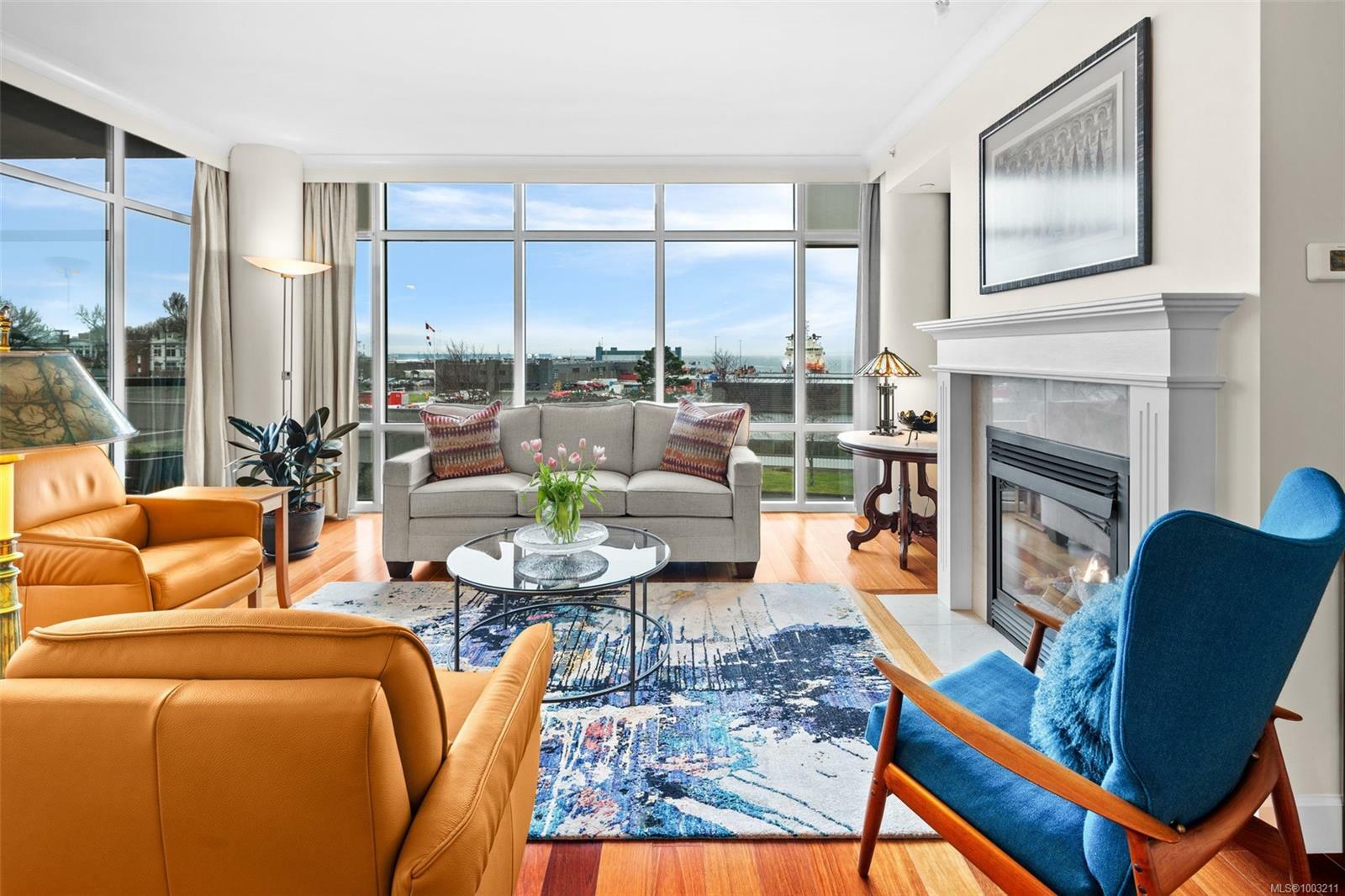 Property Photo: 21 Dallas Rd 410 BC V8V 4Z9