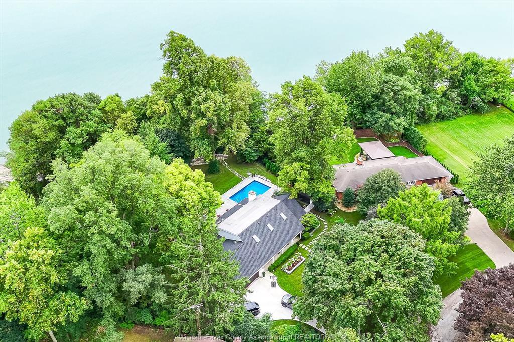 Property Photo: 3073 Centennial Crescent ON N8H 4G6