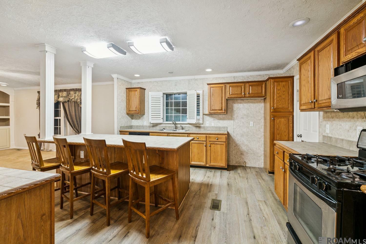 Property Photo: 1210 E La Hwy 30 LA 70737