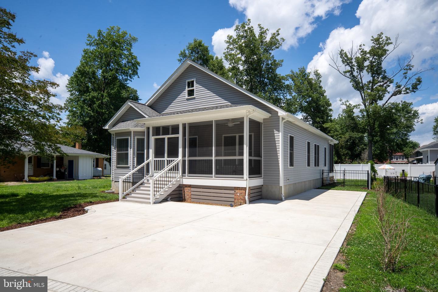 Property Photo:  201 Lawrence Lane  VA 22443 
