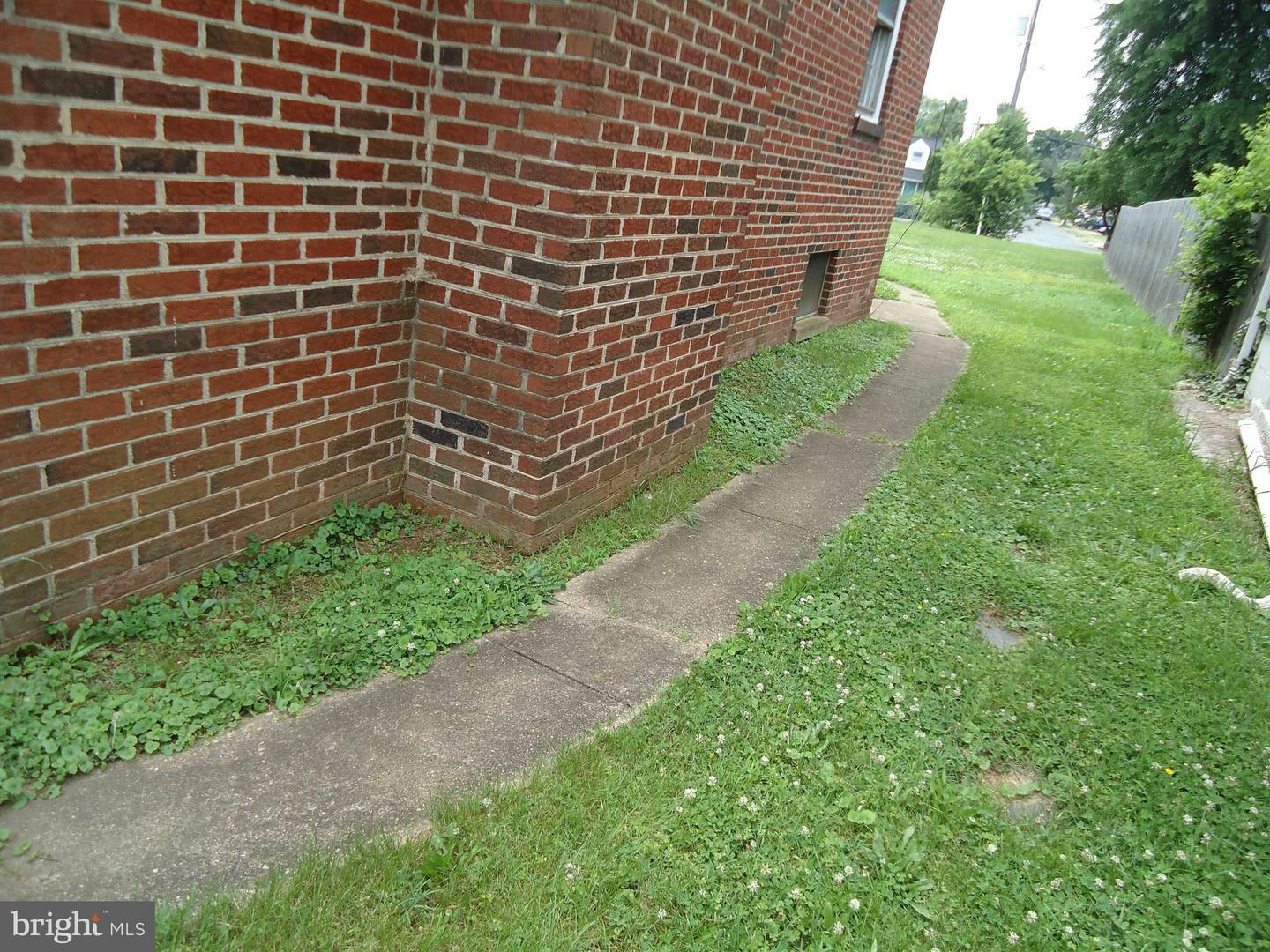 Property Photo: 1501 Dixon Street VA 22401