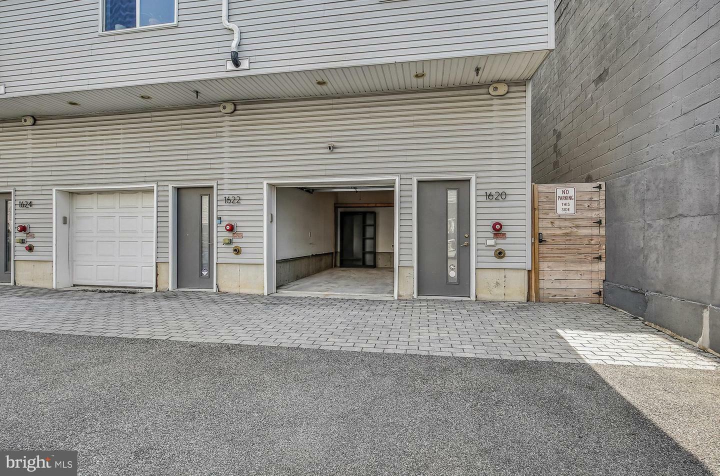 Property Photo: 1620 N 5th Court PA 19122