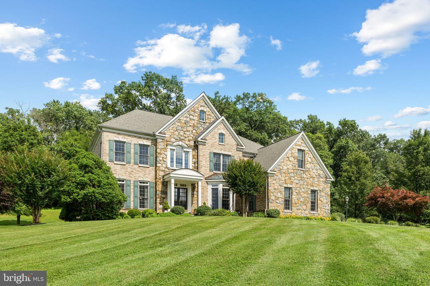 Property Photo:  8614 Augusta Farm Lane  MD 20882 