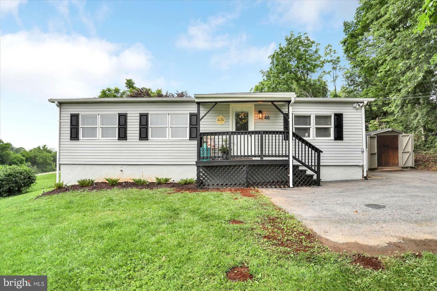 Property Photo: 46 E High Street PA 17366