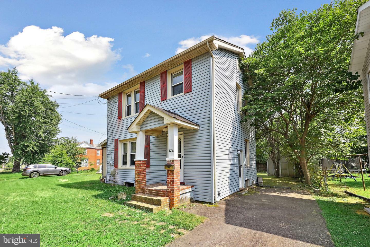 Property Photo:  426 Summit Street  VA 22401 