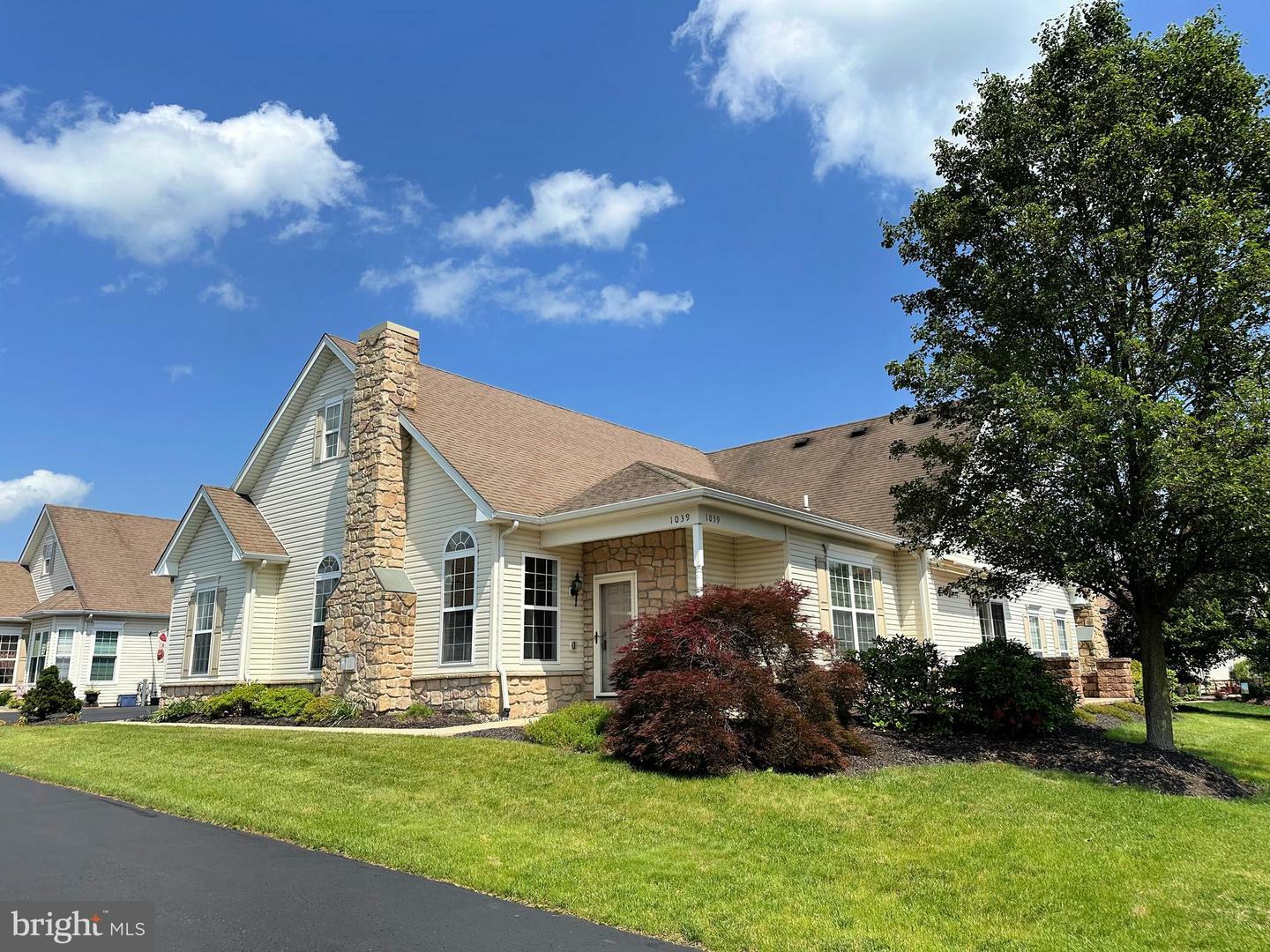Property Photo: 1039 Burgundy Circle PA 18073