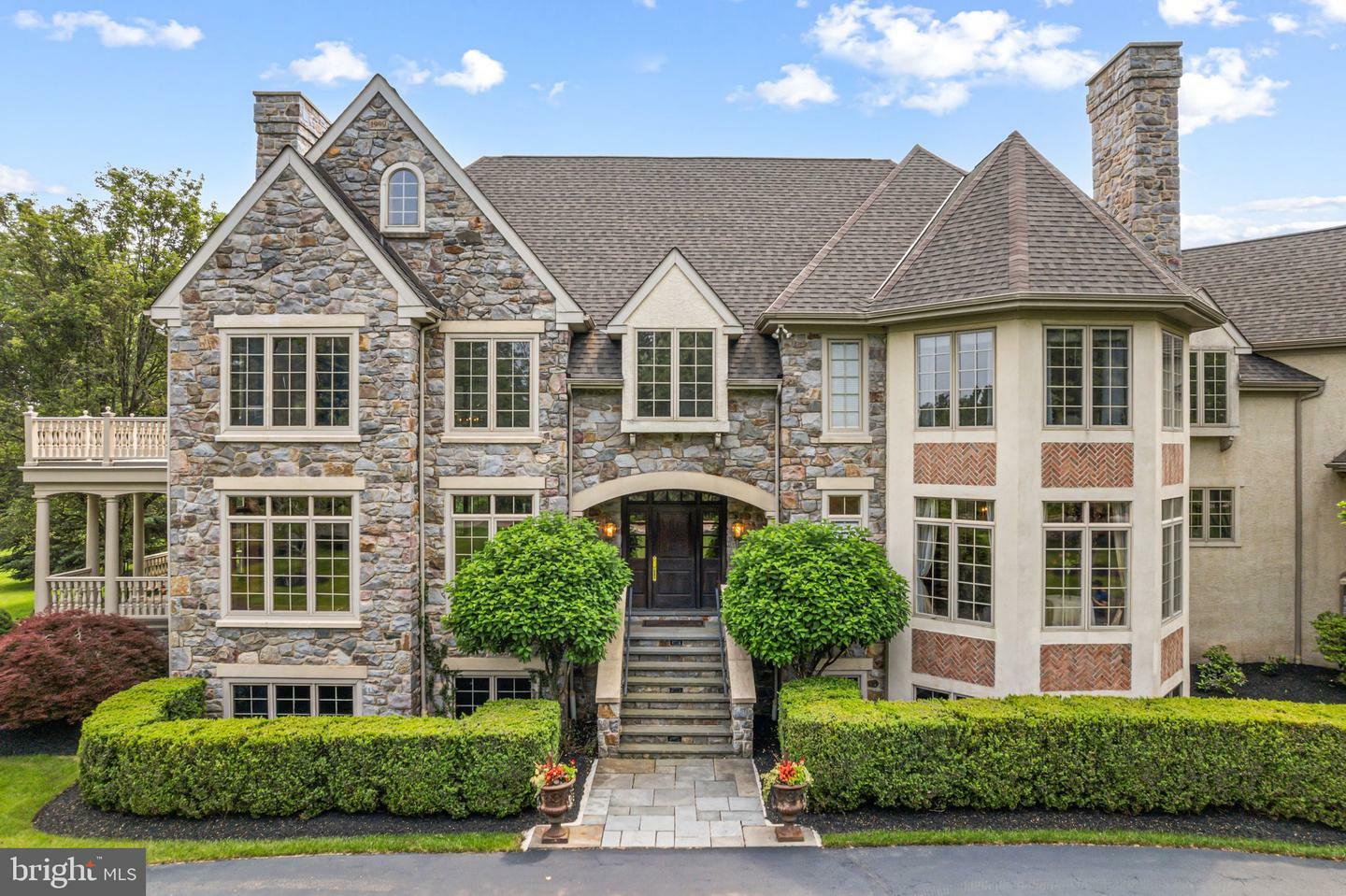 Property Photo: 1214 Hunt Seat Drive PA 19002