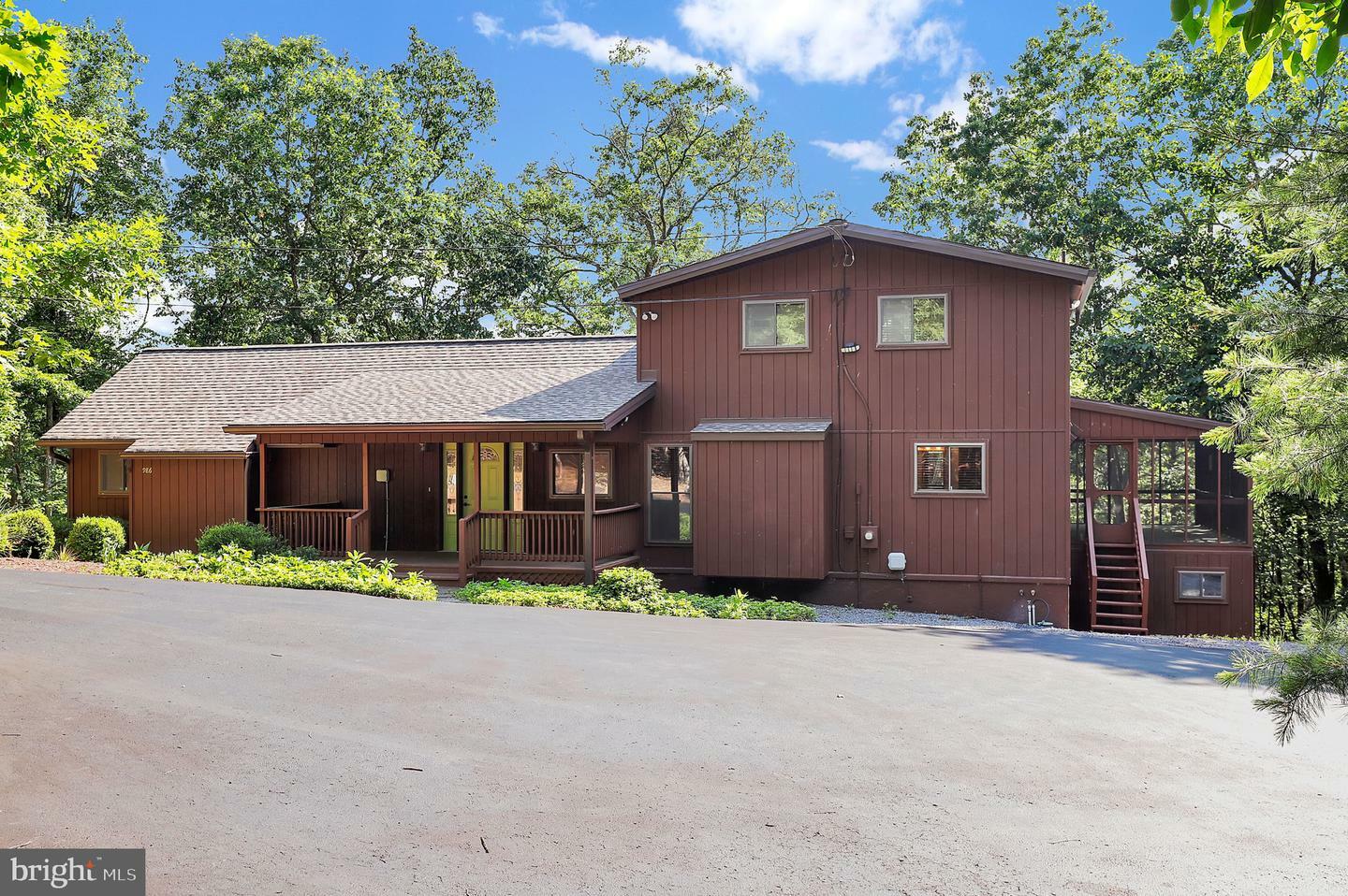 Property Photo: 986 Walden Road WV 25427