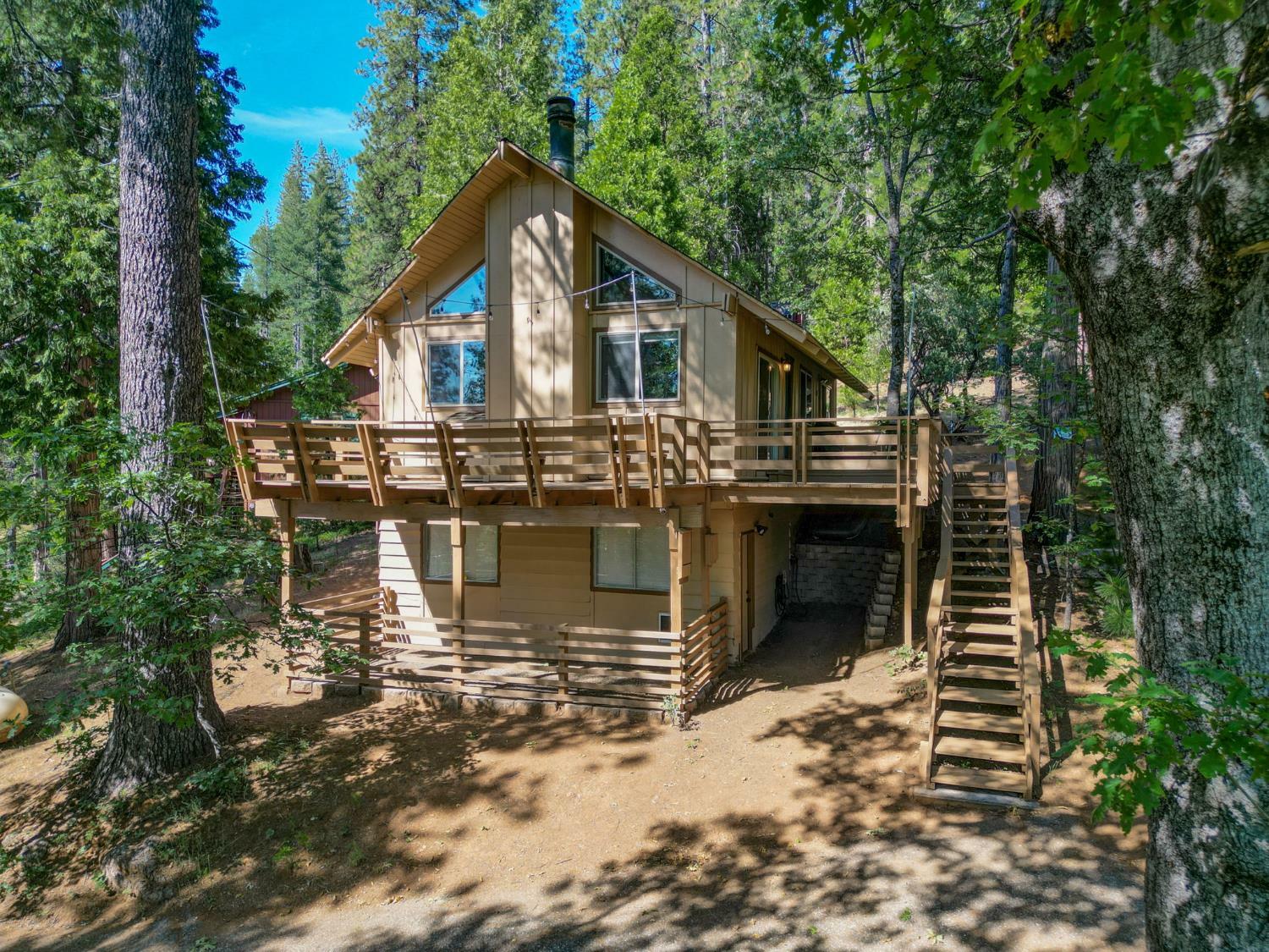 Property Photo: 1771 Tamarack Drive CA 95223
