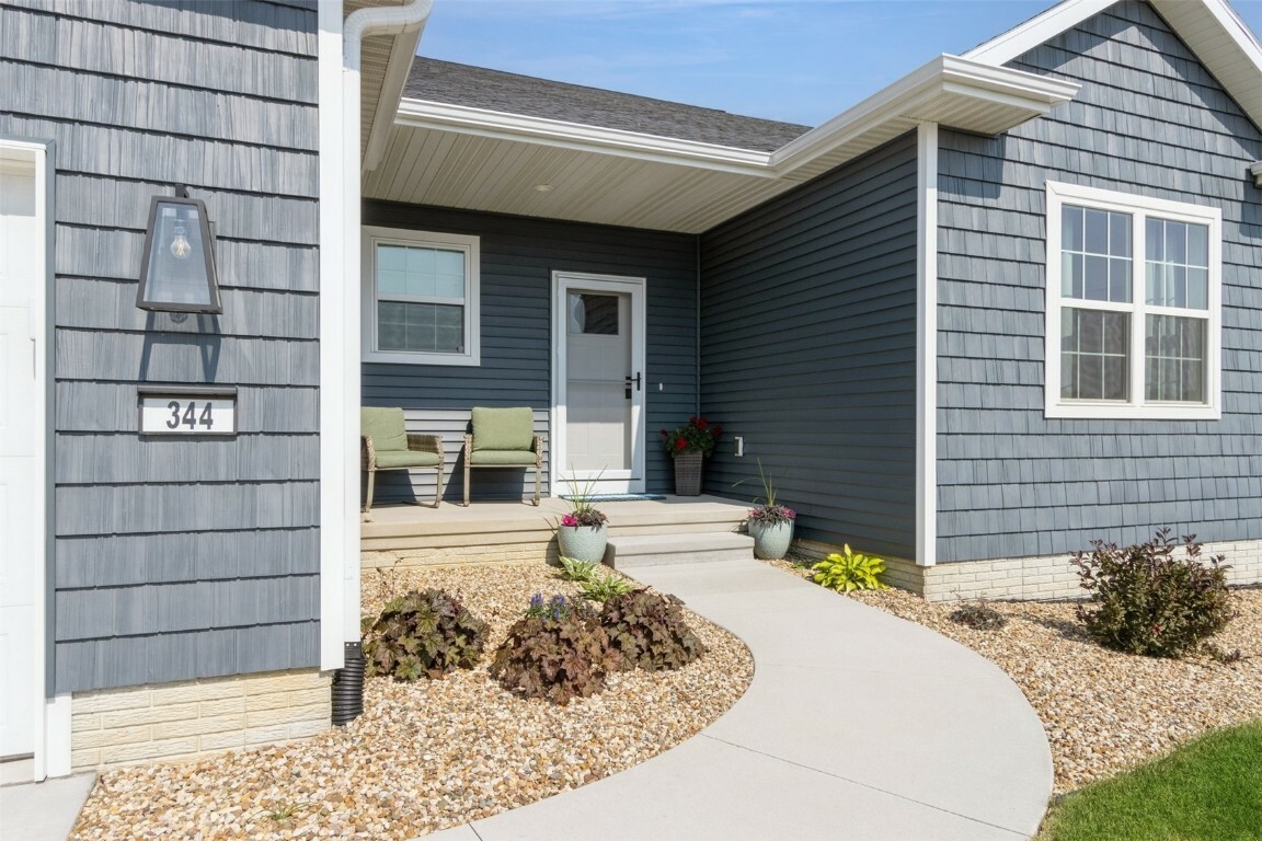Property Photo: 344 Candlestick Dr NE IA 52314