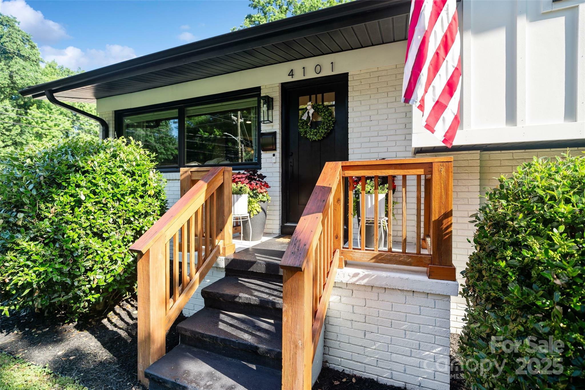 Property Photo: 4101 Tipperary Place NC 28215