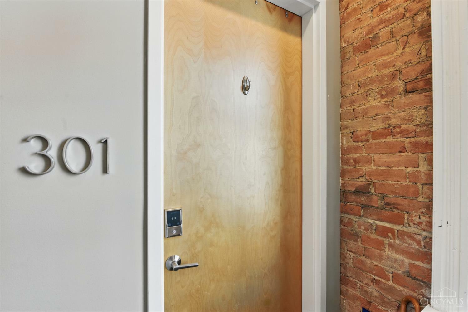 Property Photo: 34 E 14th Street OH 45202
