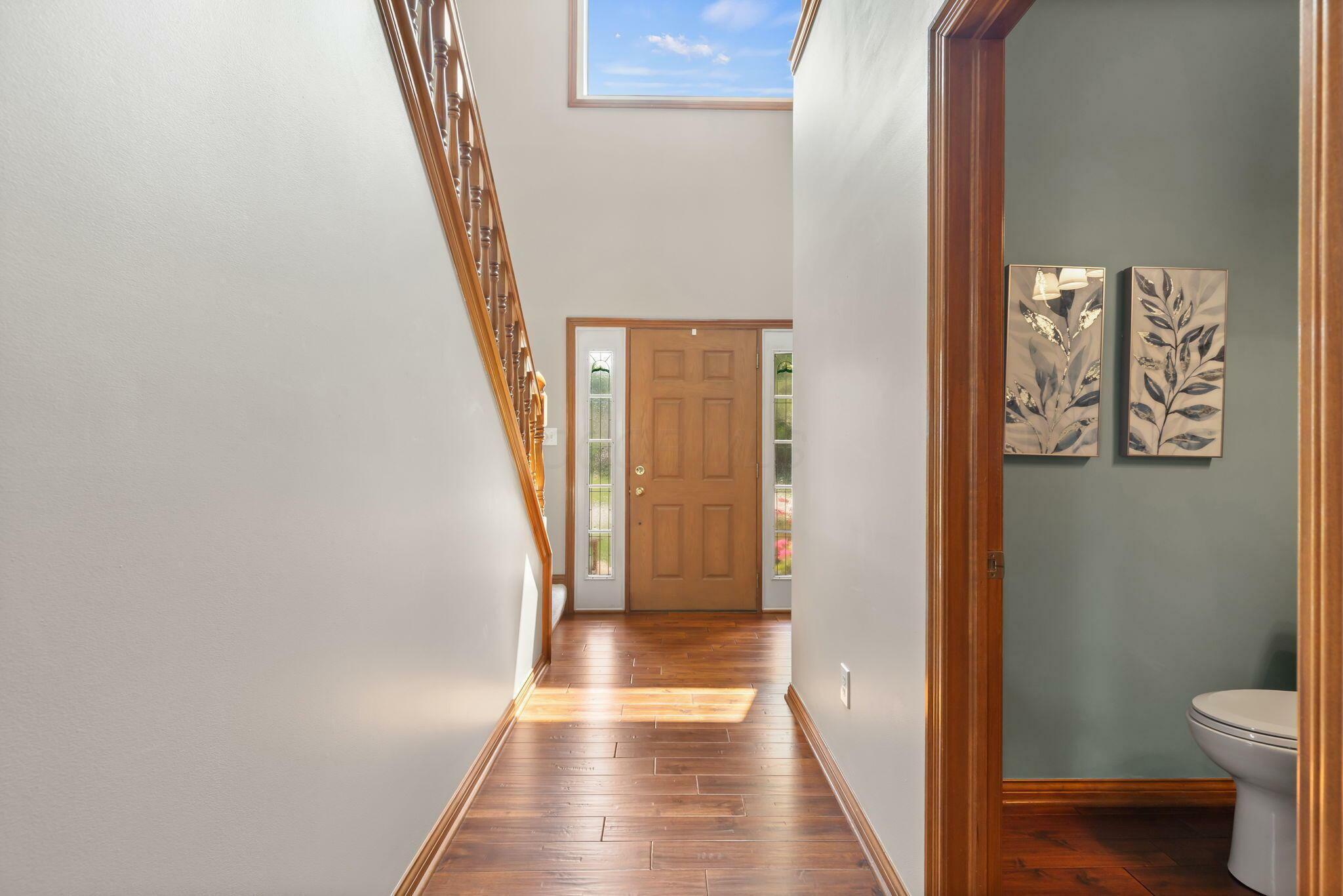 Property Photo: 1190 Lake Point Drive OH 43082