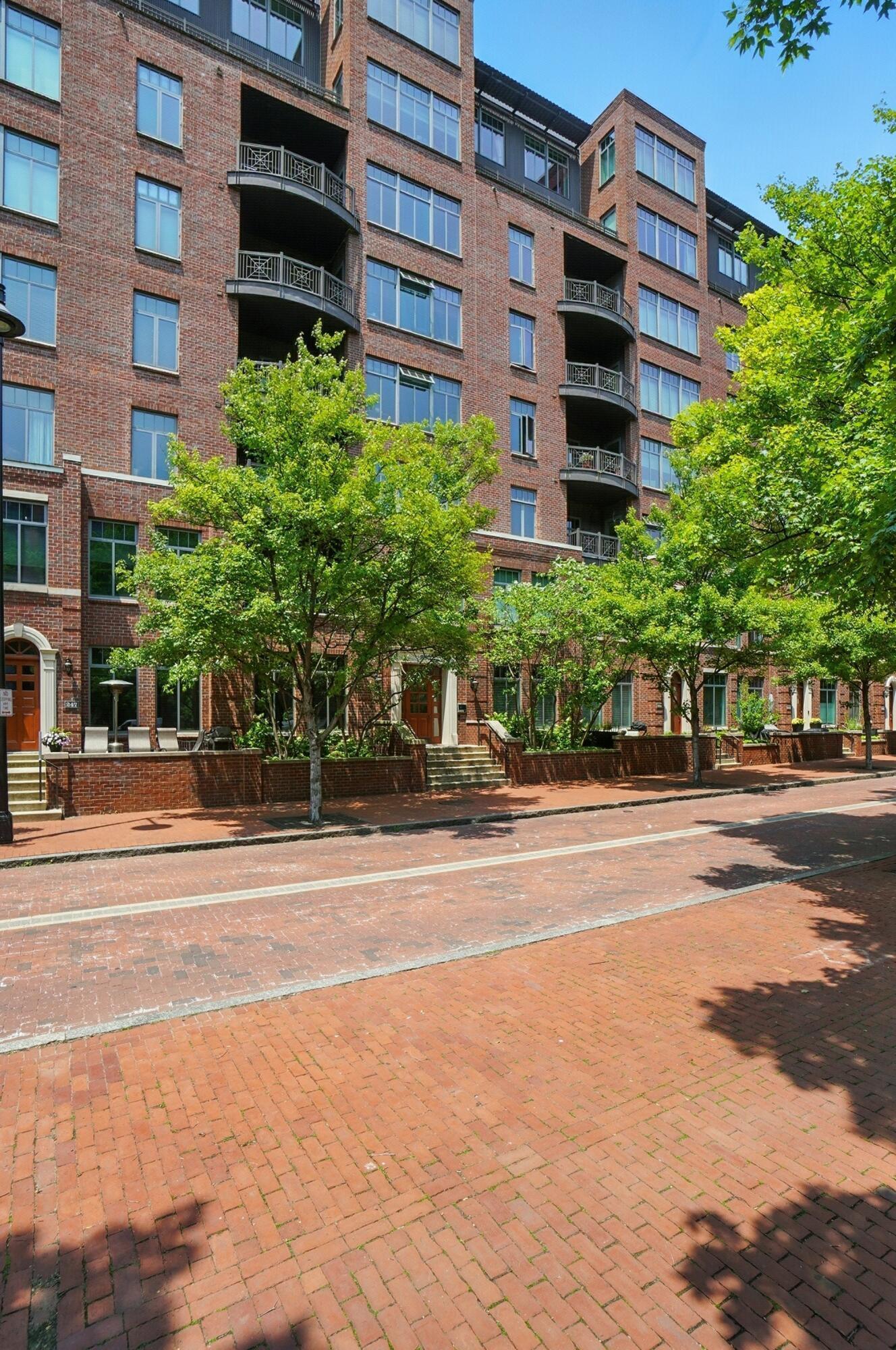 Property Photo: 250 Daniel Burnham Square OH 43215