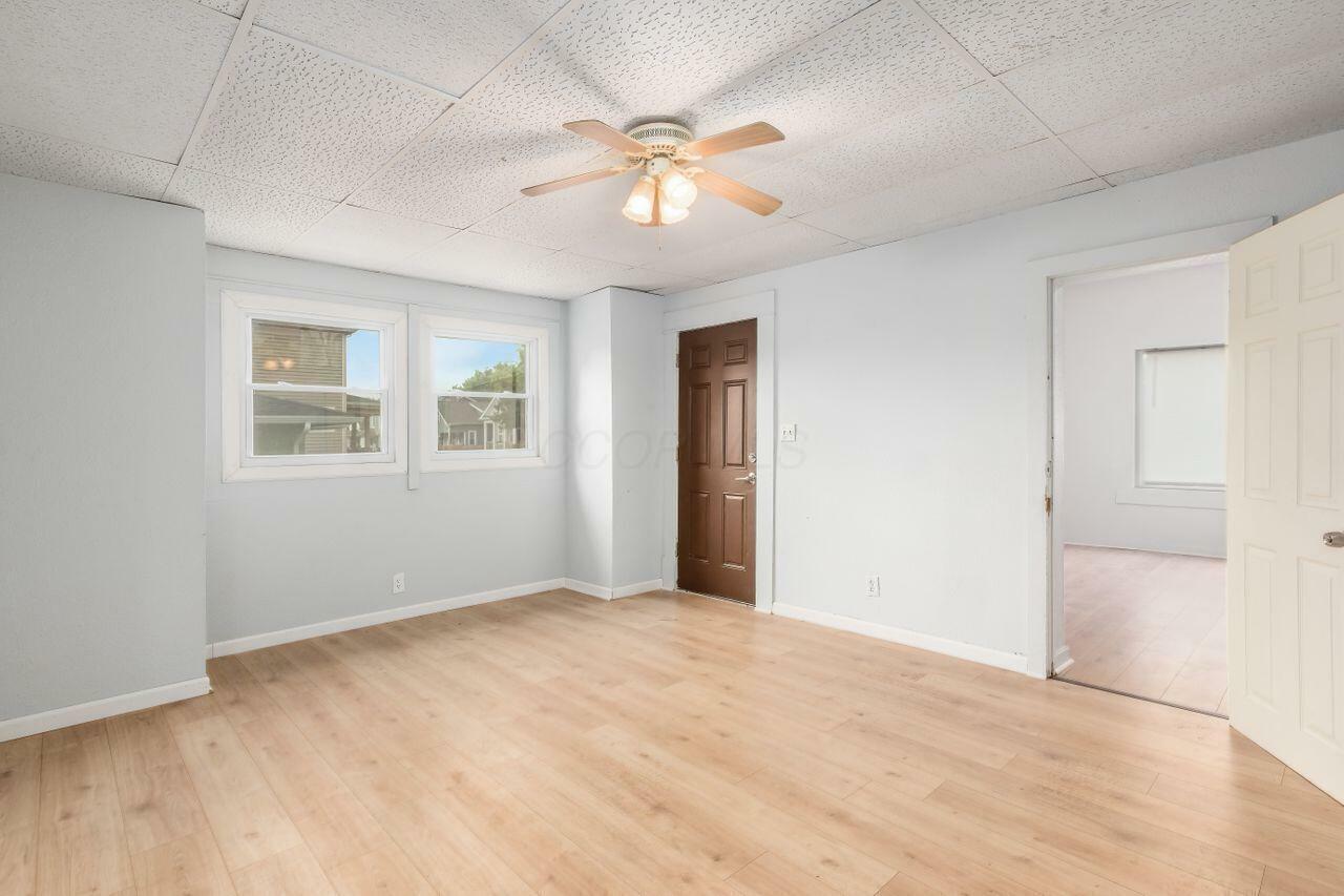 Property Photo: 424 S Harris Avenue OH 43204