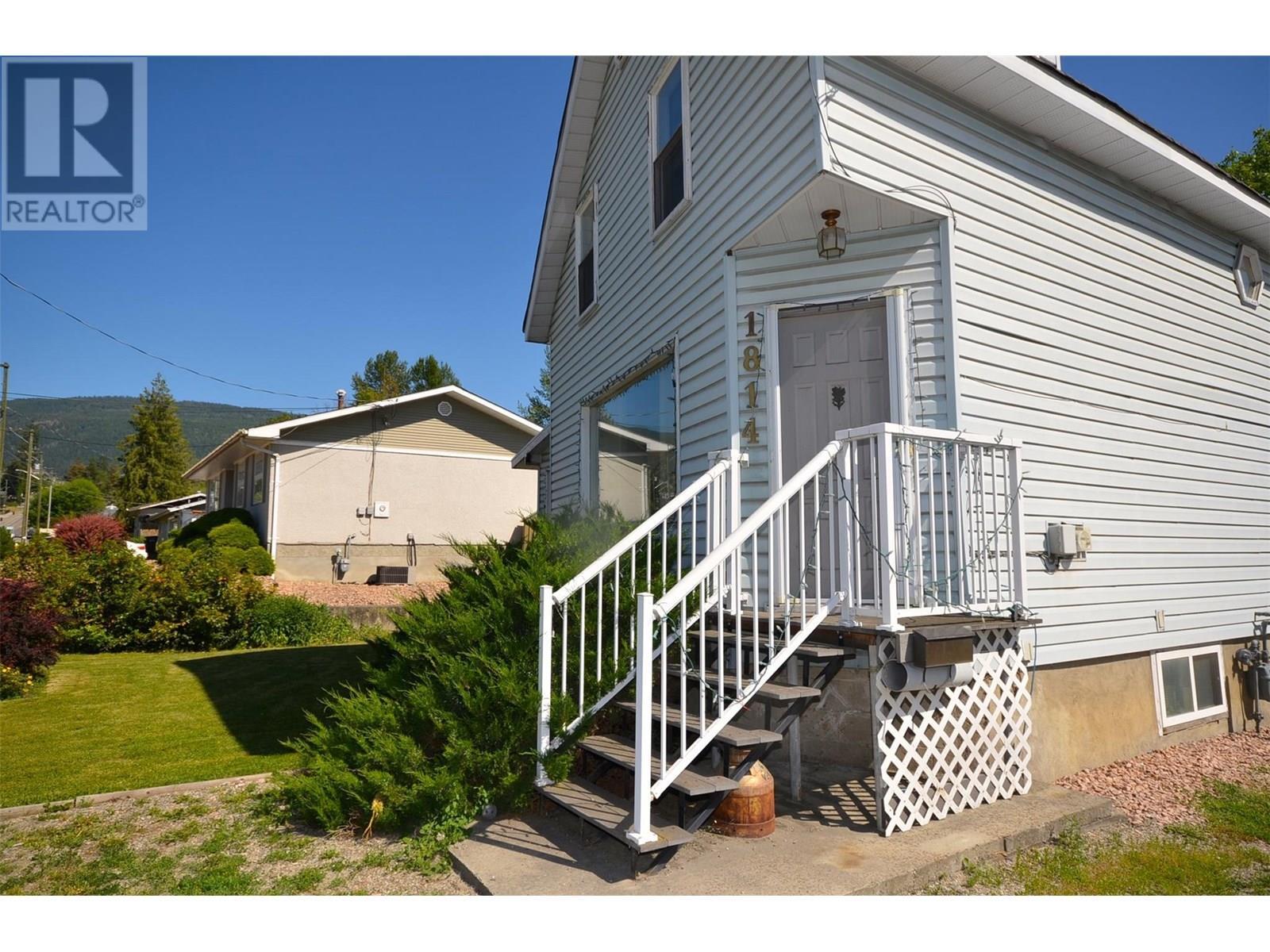 Property Photo: 1814 43 Avenue BC V1T 3K3