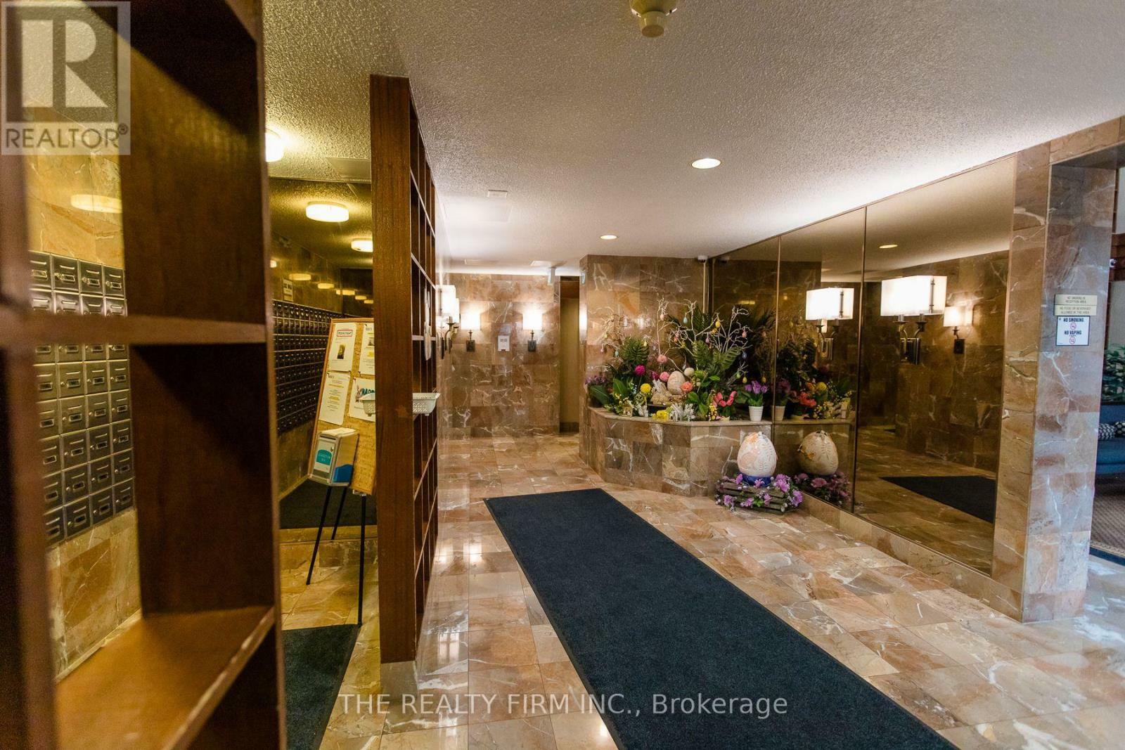 Property Photo: 100 County Court Boulevard 406 ON L6W 3X1