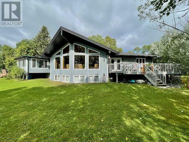 Property Photo: 16 Willow Ct ON P8N 2Y4