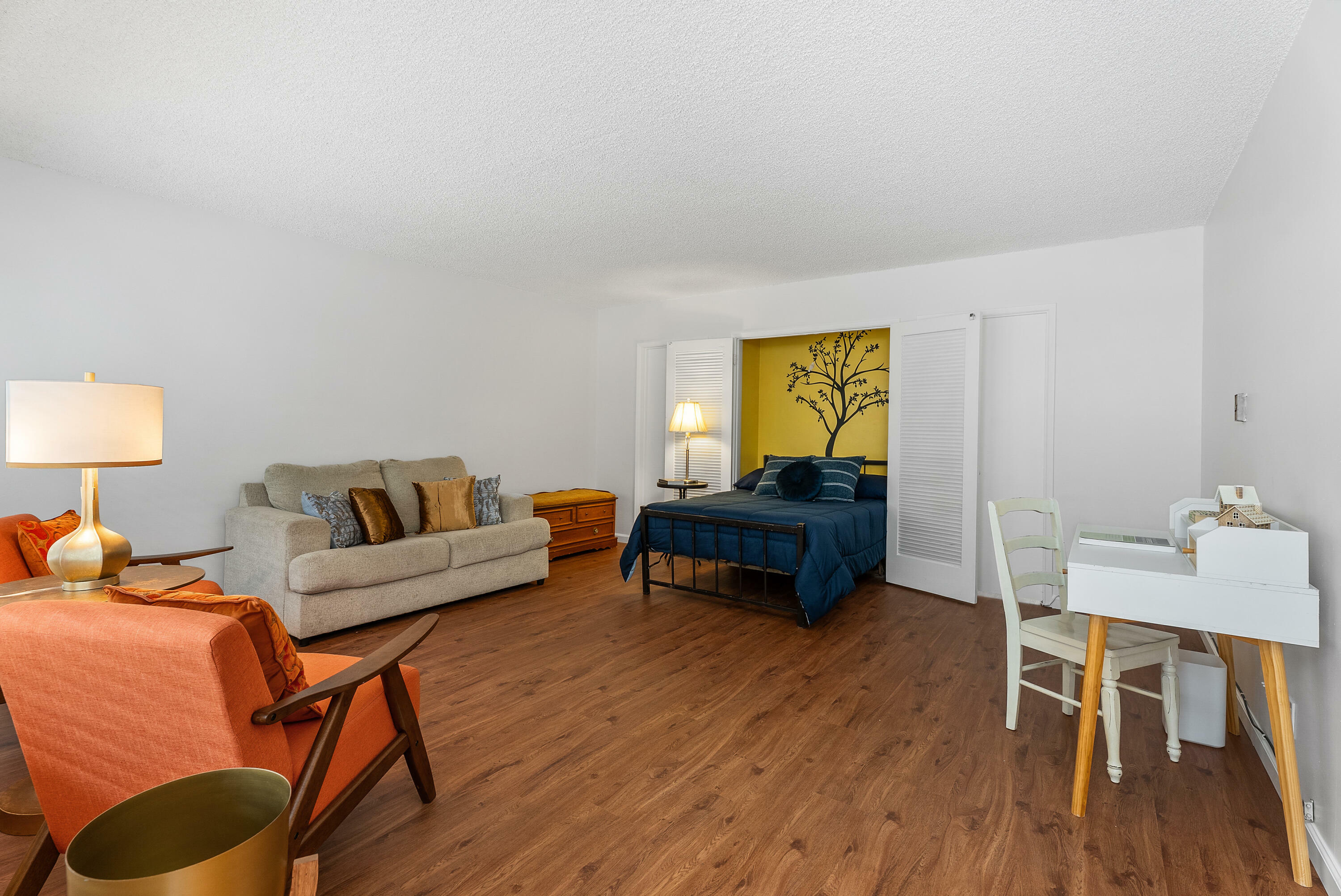 Property Photo: 528 Cedar Avenue 1L CA 90802