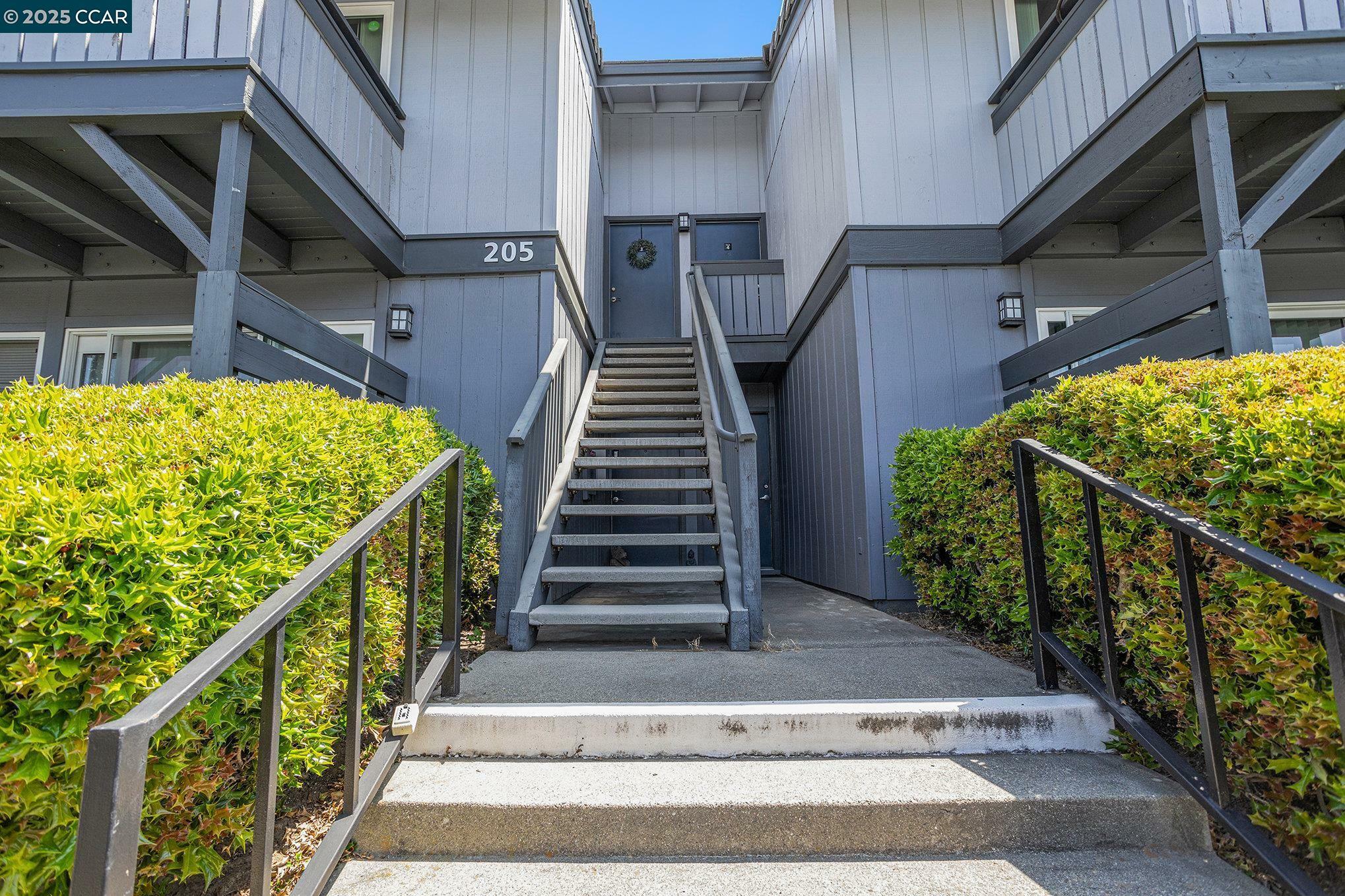 Property Photo: 205 Masters Ct 3 CA 94598
