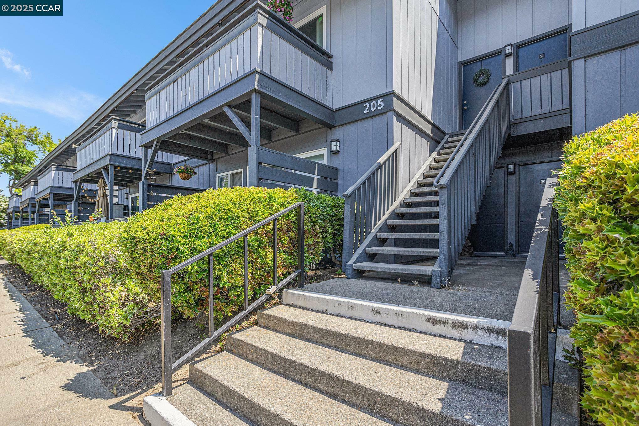 Property Photo: 205 Masters Ct 3 CA 94598