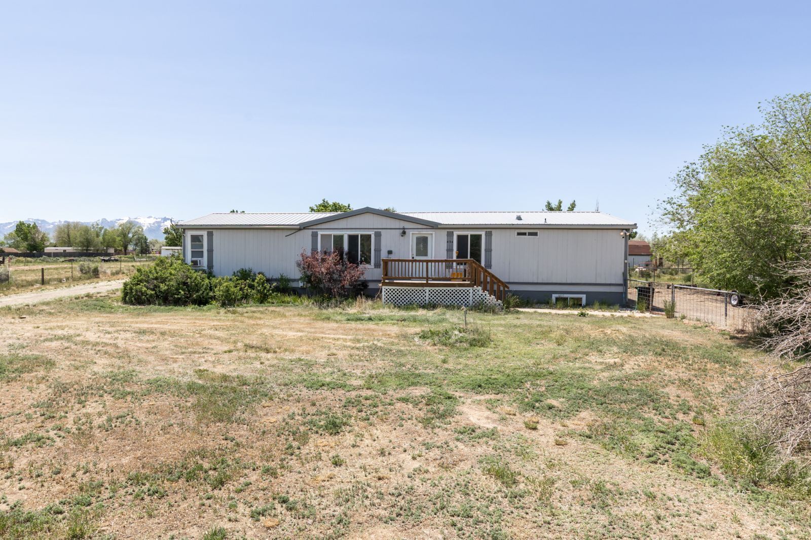 Property Photo: 434 Castlecrest Drive NV 89815