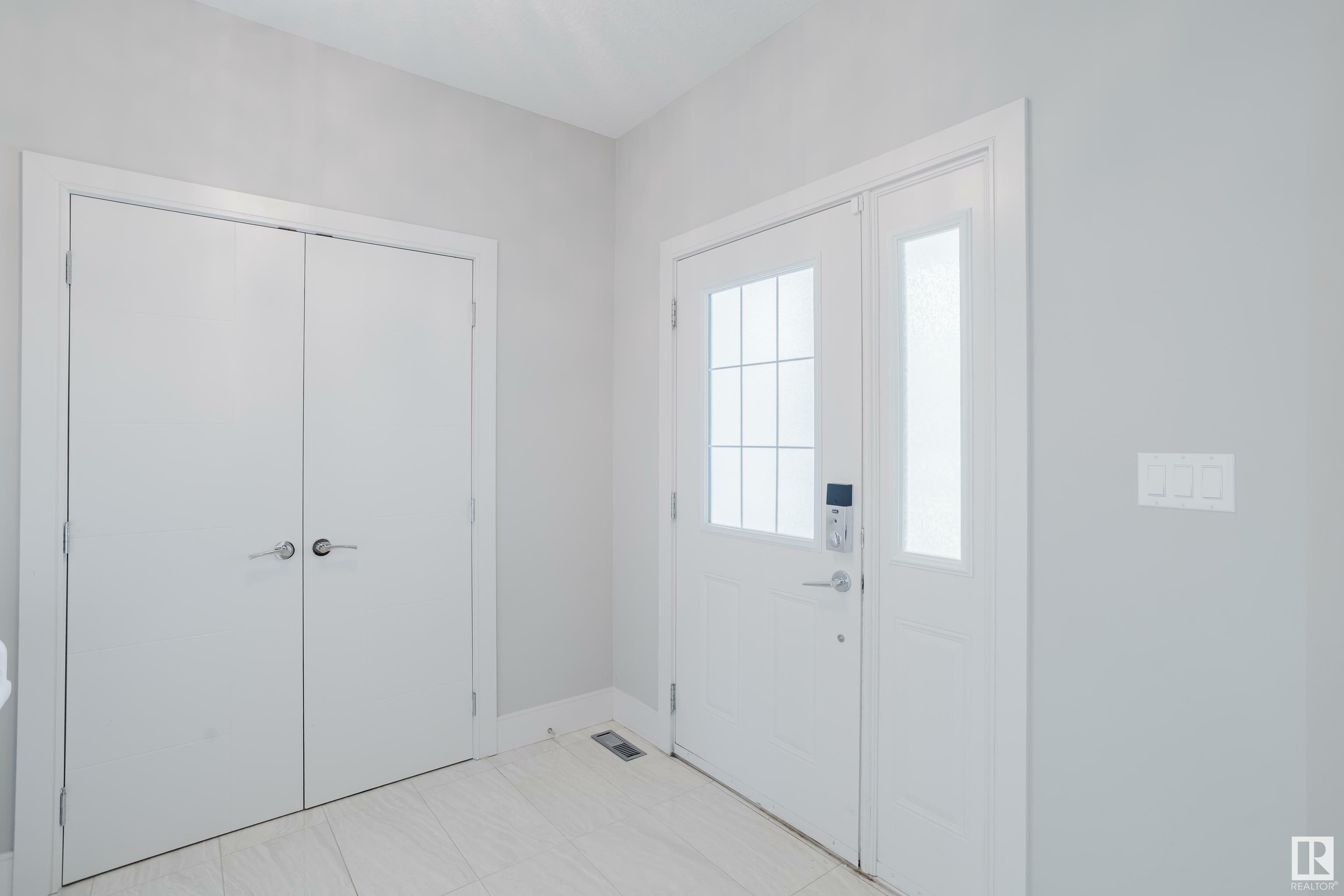 Property Photo: 17403 11 Avenue SW AB T6W 1Z7