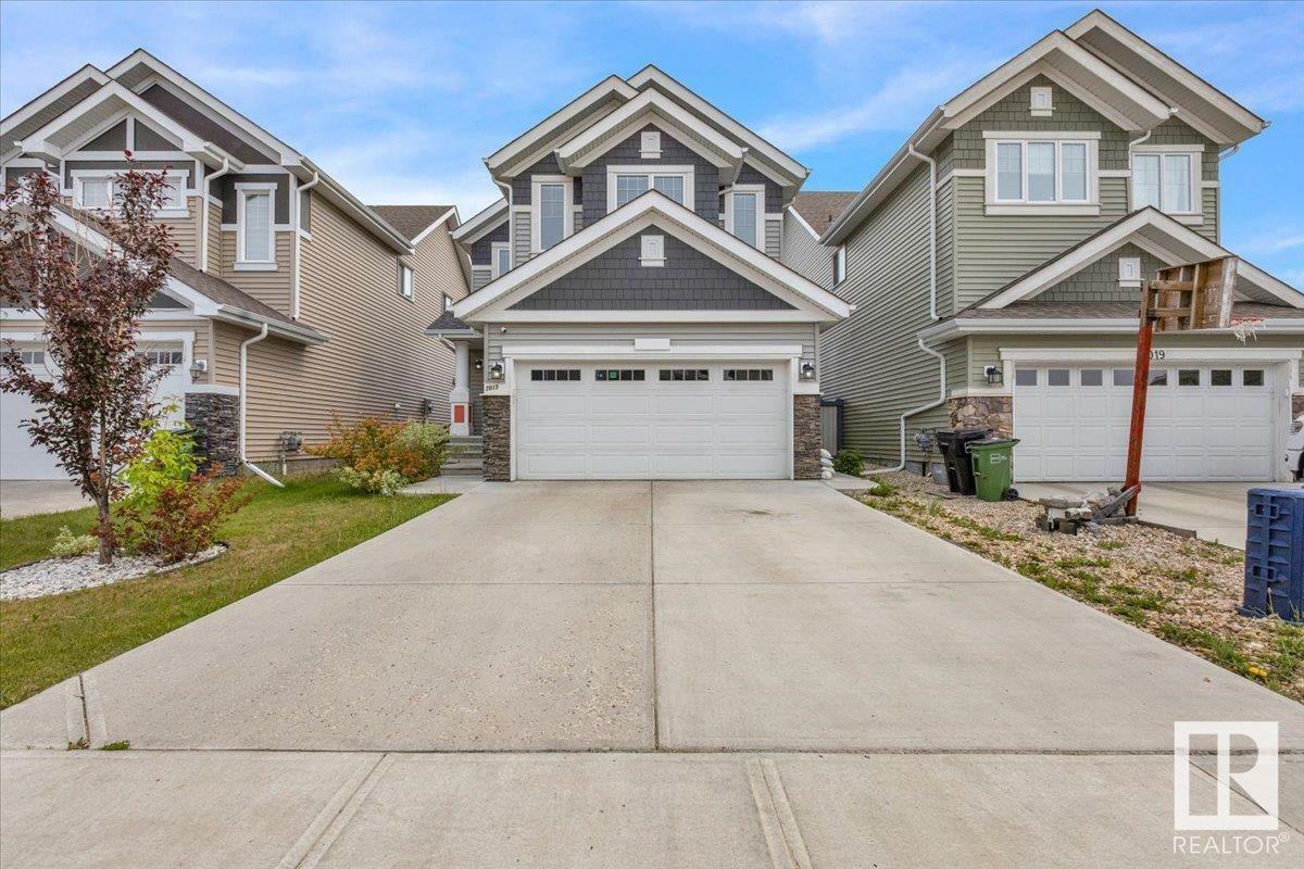Property Photo:  2015 79 Street SW  AB T6W 1W3 