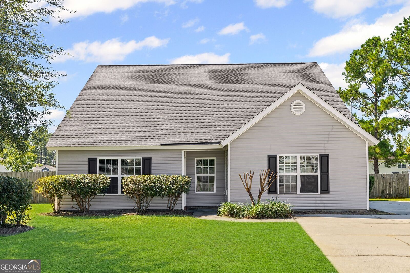 Property Photo:  35 Oscar Court  GA 31308 