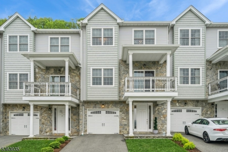 55 Halina Ln  Butler Boro NJ 07405 photo