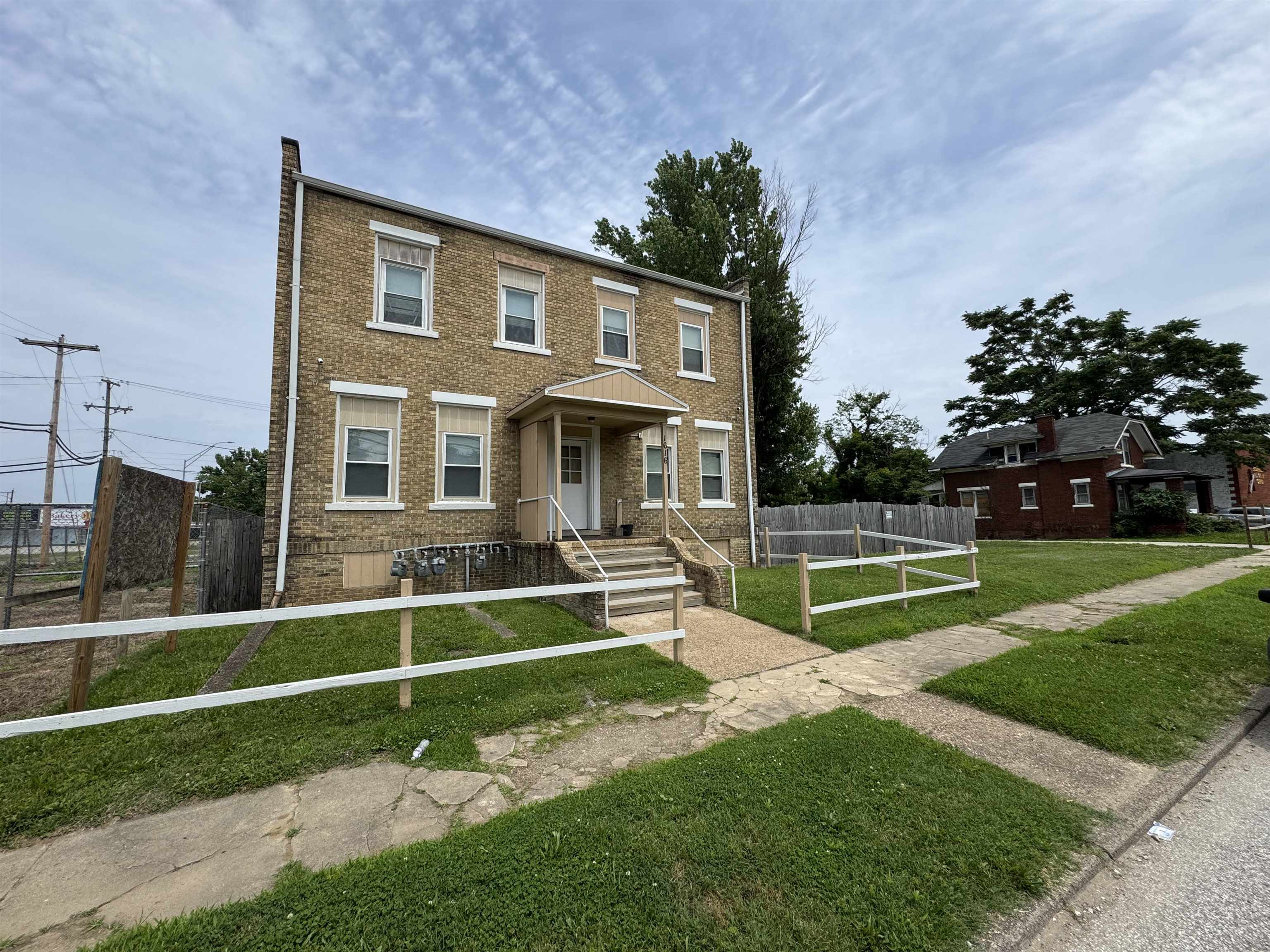 Property Photo: 1616 Doulton Ave WV 25701