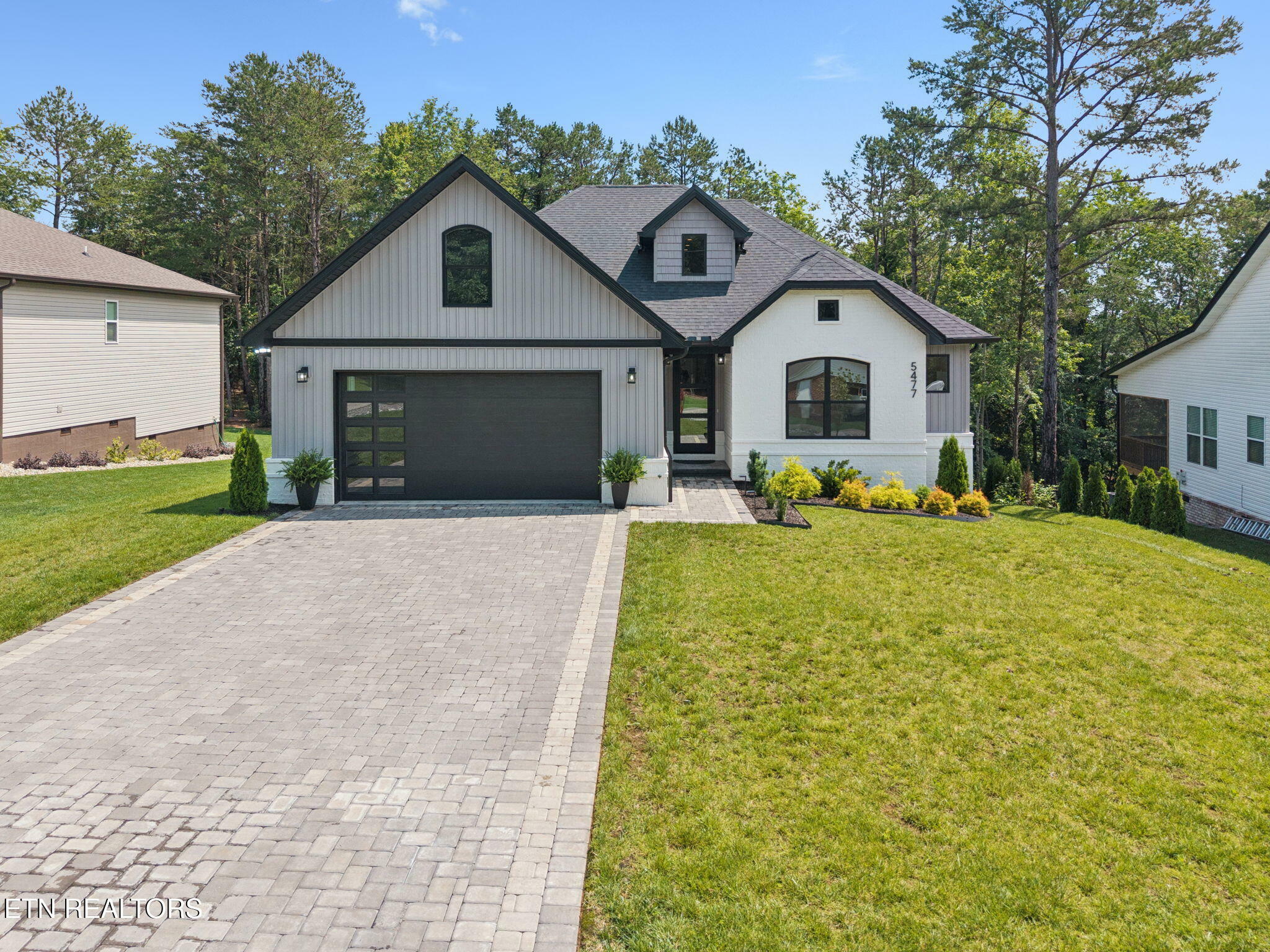 Property Photo: 5477 Zion Ridge Rd TN 37774