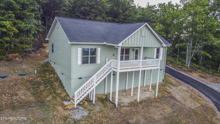 Property Photo: 2609 Mountain Blvd TN 37876