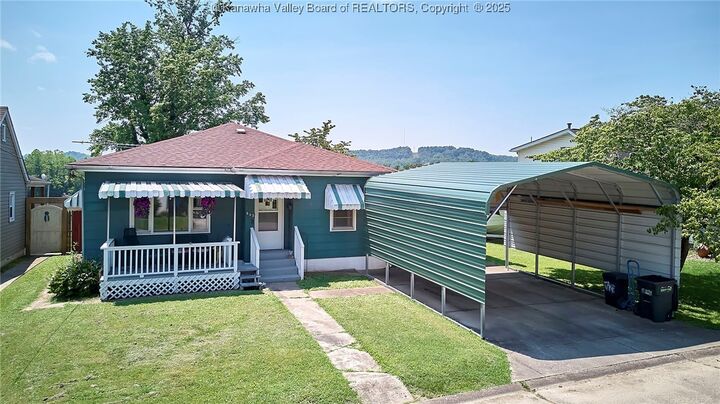 602 Kanawha Avenue  Nitro WV 25143 photo