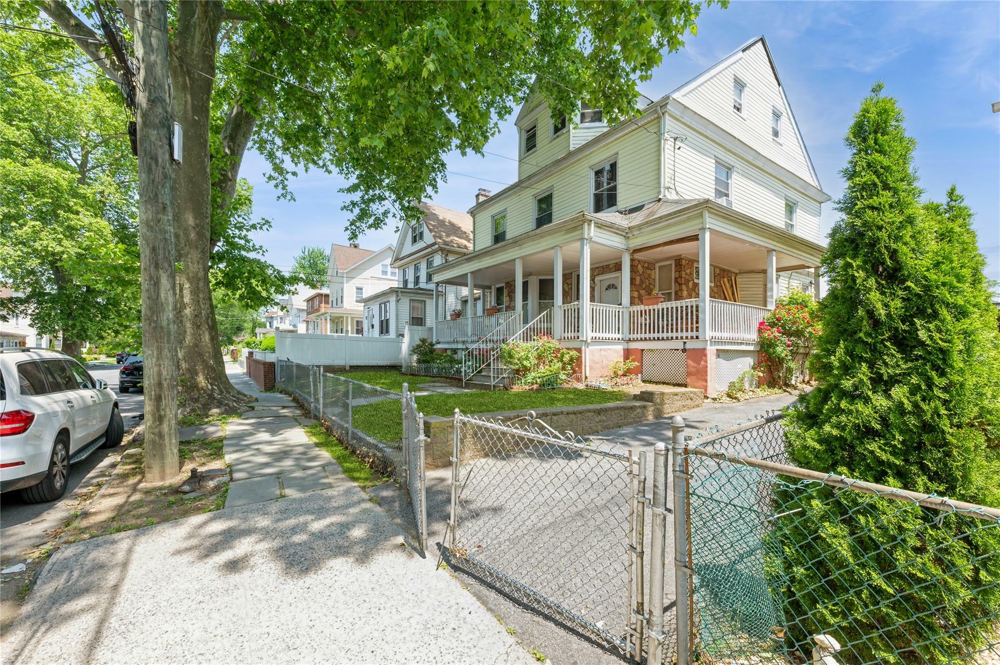 Property Photo: 149 S 10th Avenue NY 10550