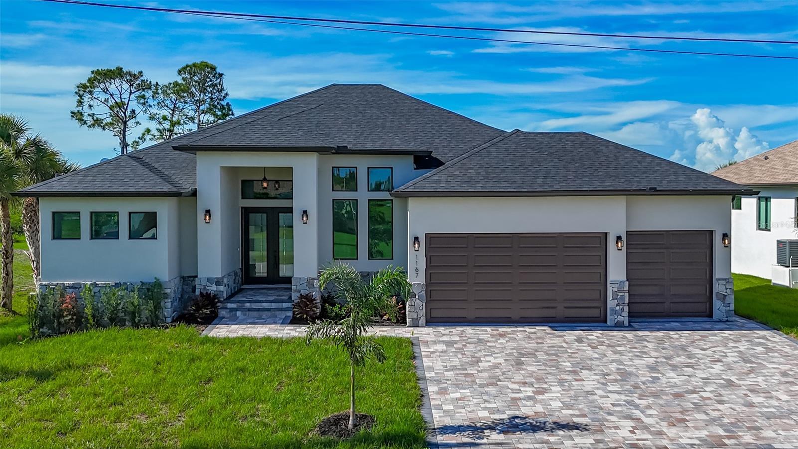 Property Photo: 1167 Boundary Boulevard FL 33947