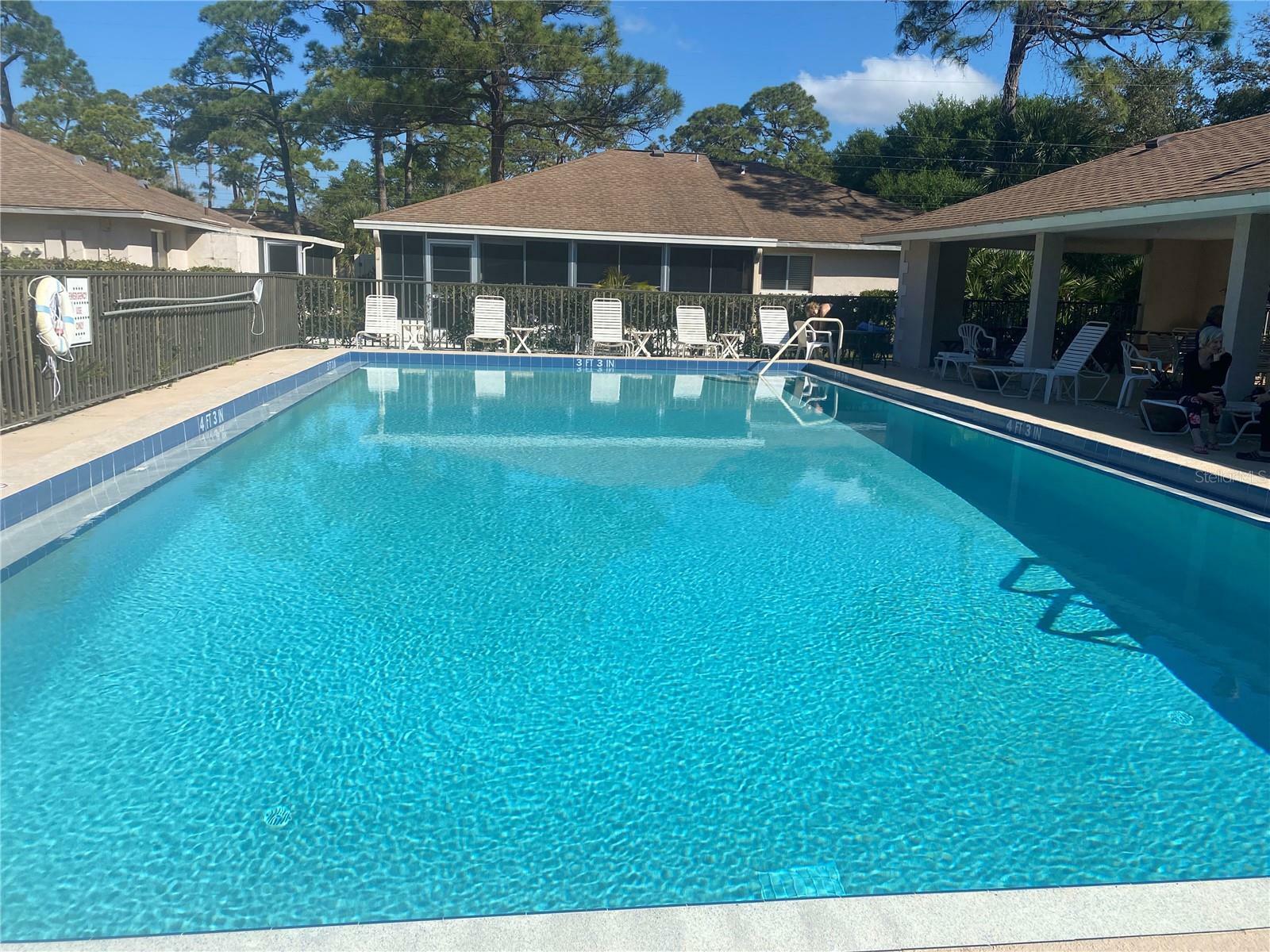 Property Photo: 631 N Jefferson Avenue 631 FL 34237