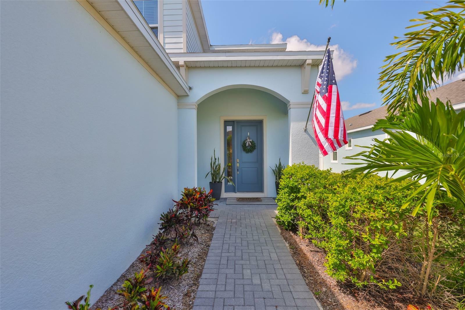 Property Photo: 314 Blackrock Lane FL 33572