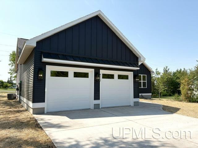 Property Photo: 634 Oaklawn Drive MI 49930