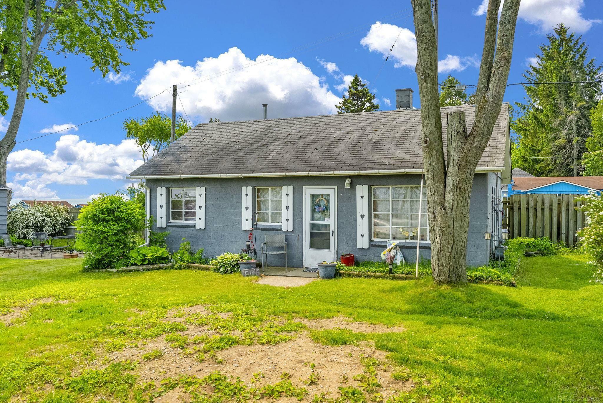 Property Photo:  8941 &Amp 8943 Lakeshore Road  MI 48450 
