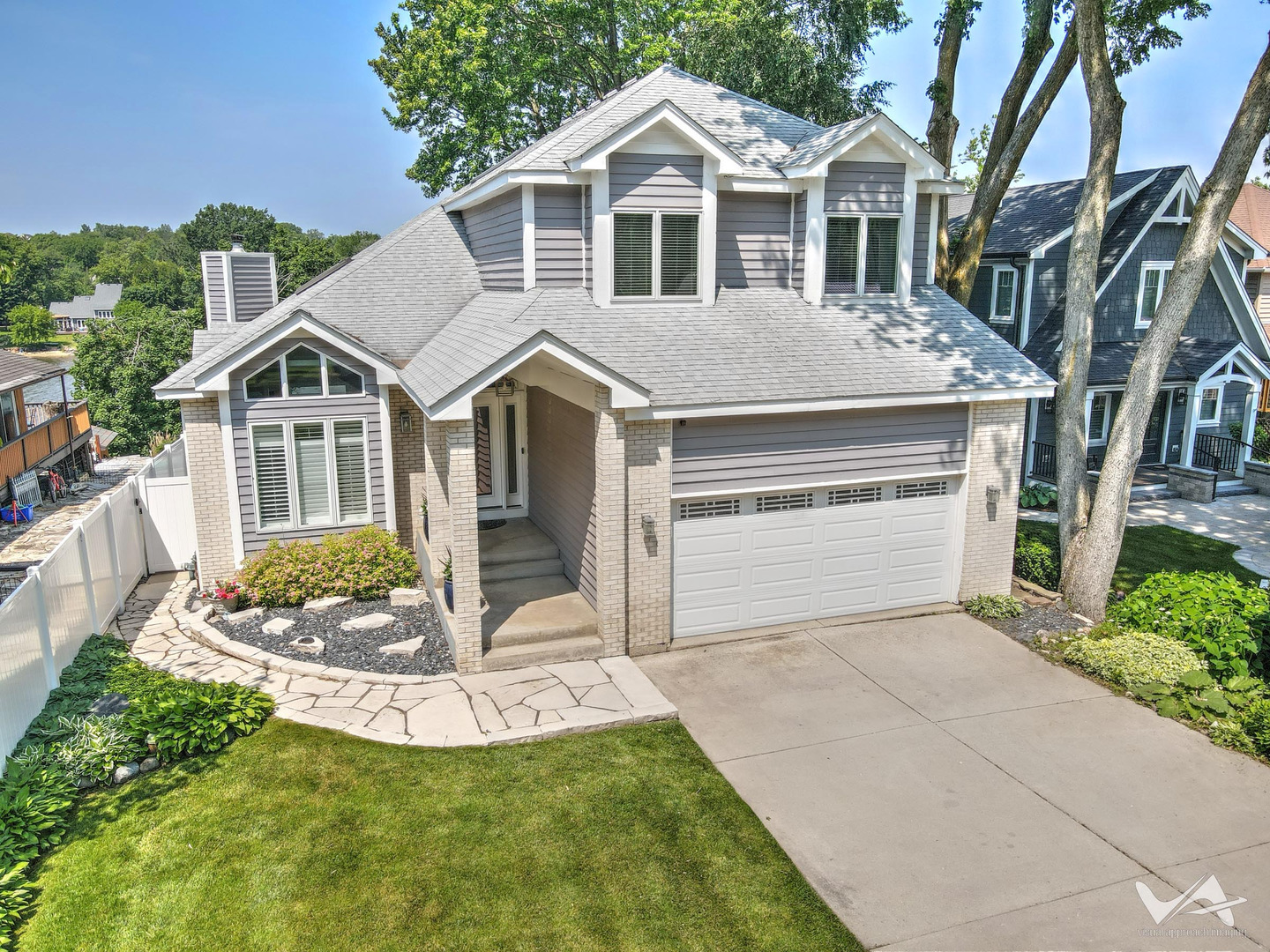 Property Photo: 6N142 Riverside Drive IL 60175