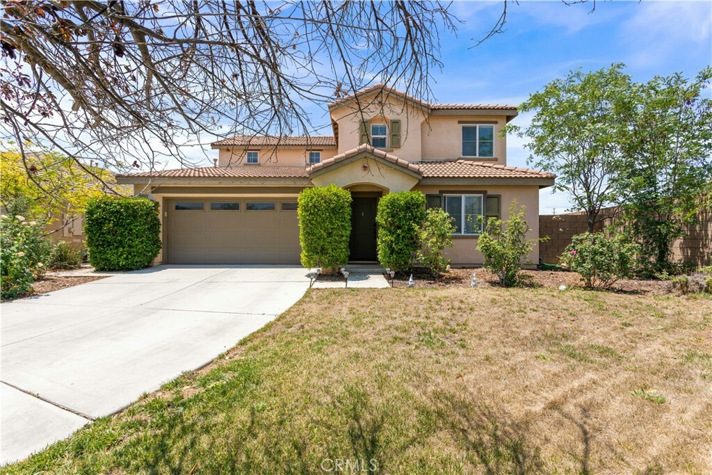Property Photo: 27071 Red Rock Ct CA 92585