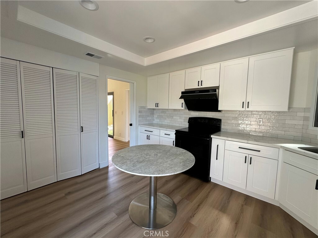 Property Photo: 6 Blackswan CA 92604