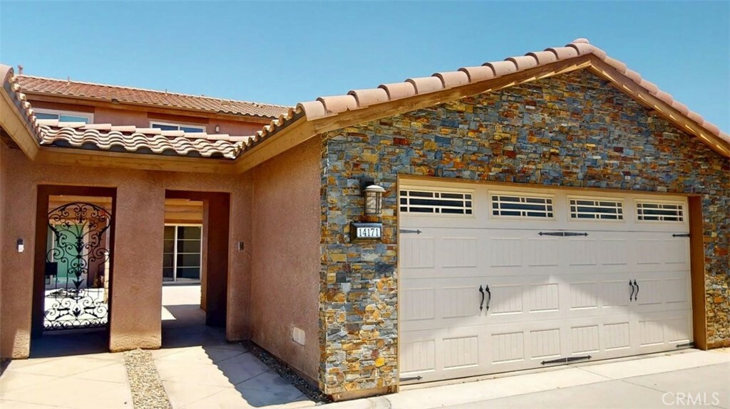 Property Photo: 14171 Jicarilla Road 305 CA 92307