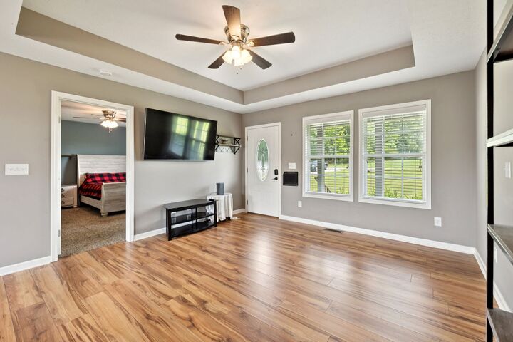 Property Photo: 819 White Rd TN 37148