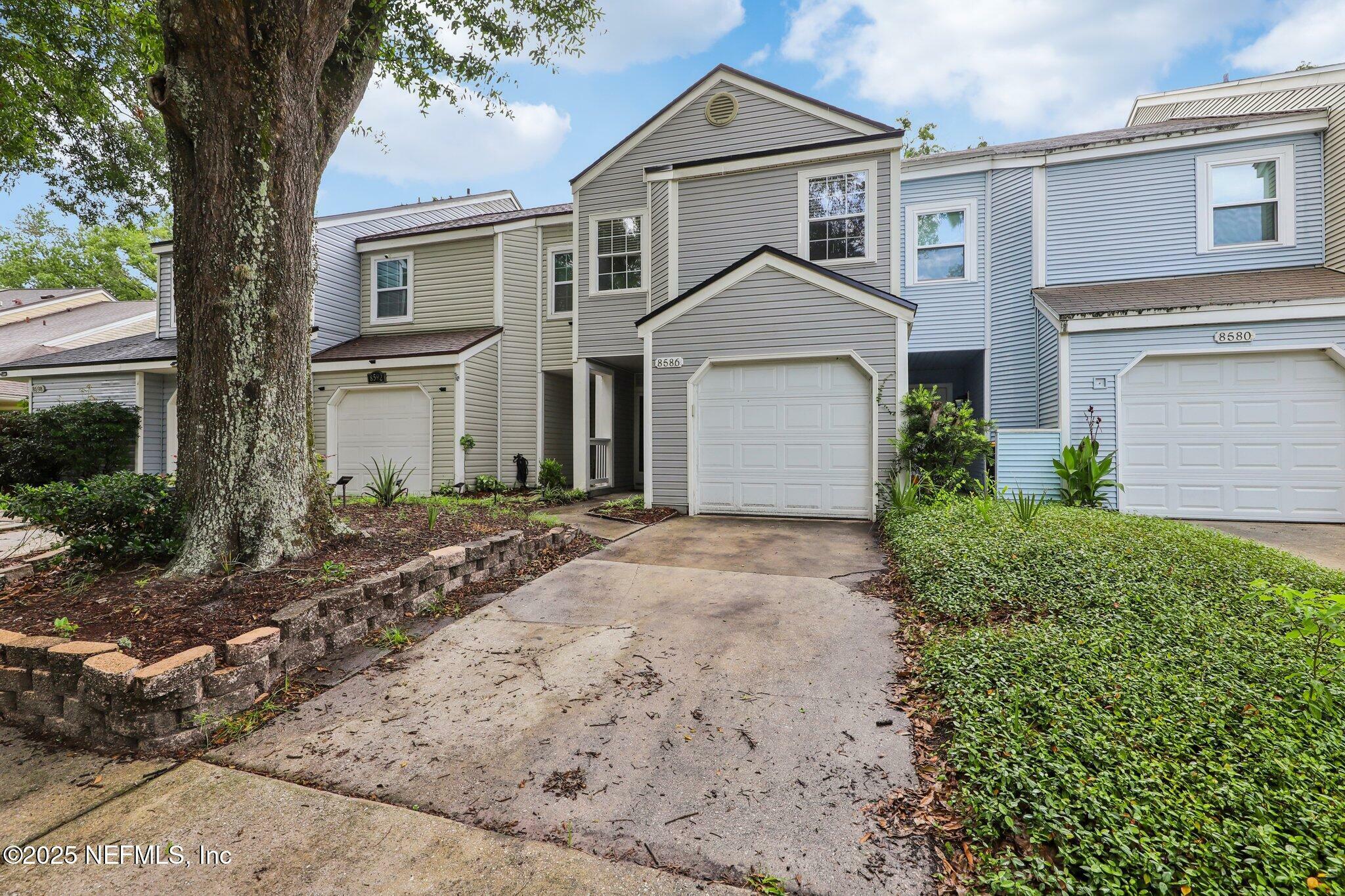 Property Photo: 8586 Sturbridge Circle W FL 32244
