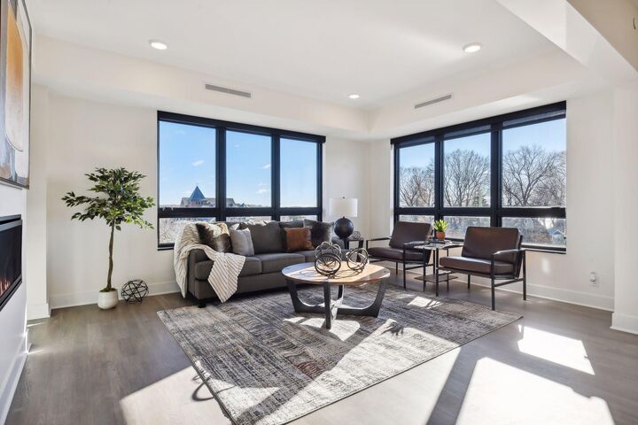 Property Photo:  222 Ferndale Road S #305  MN 55391 
